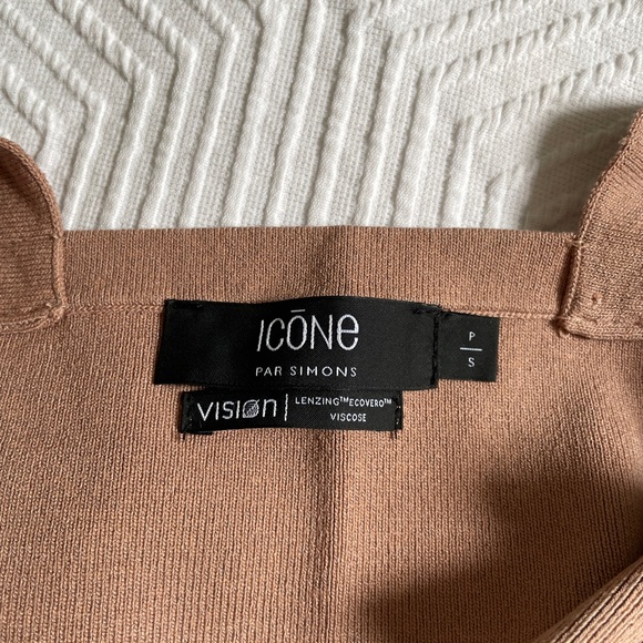 Camel Crop Top size Small - Picture 3 of 3